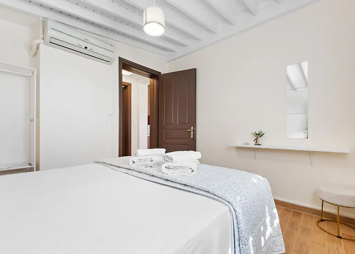 A & G House Holiday home *